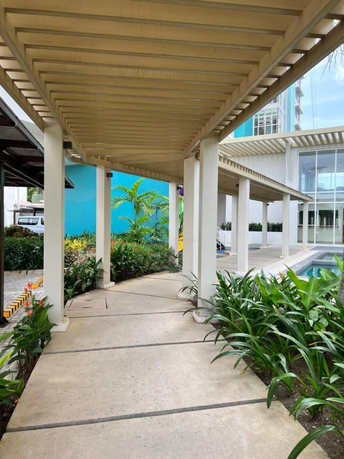Lovely Studio Condominiums At Mesavirre Garden Residences Bacolod Dış mekan fotoğraf